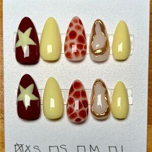 Stylish brown and Yellow Nail Set